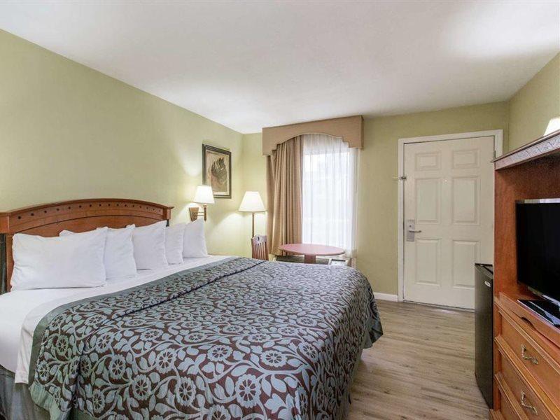 Days Inn By Wyndham Ormond Beach Exterior photo
