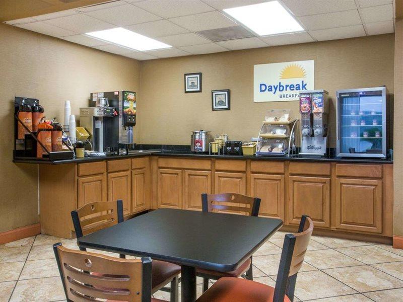 Days Inn By Wyndham Ormond Beach Exterior photo