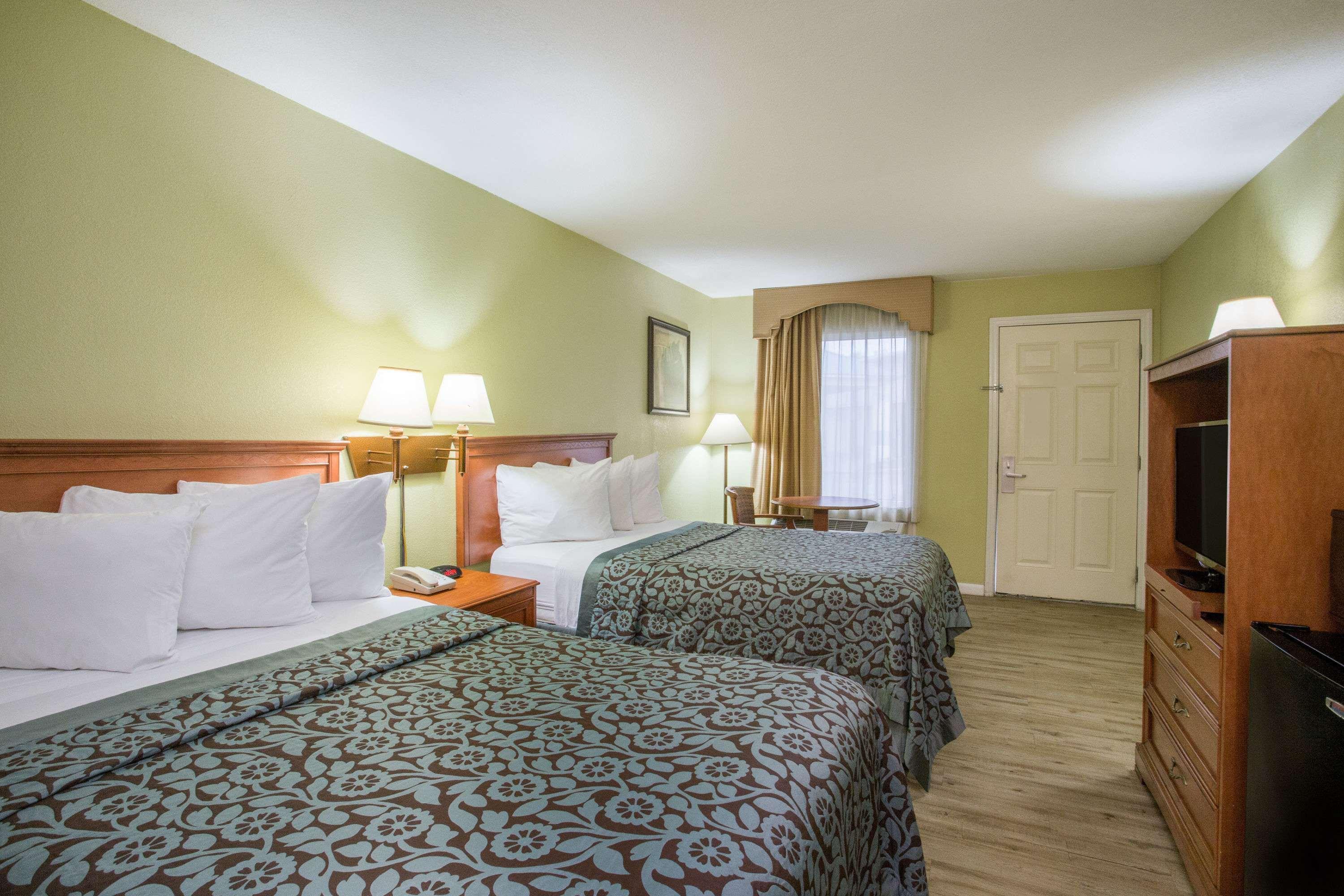 Days Inn By Wyndham Ormond Beach Exterior photo