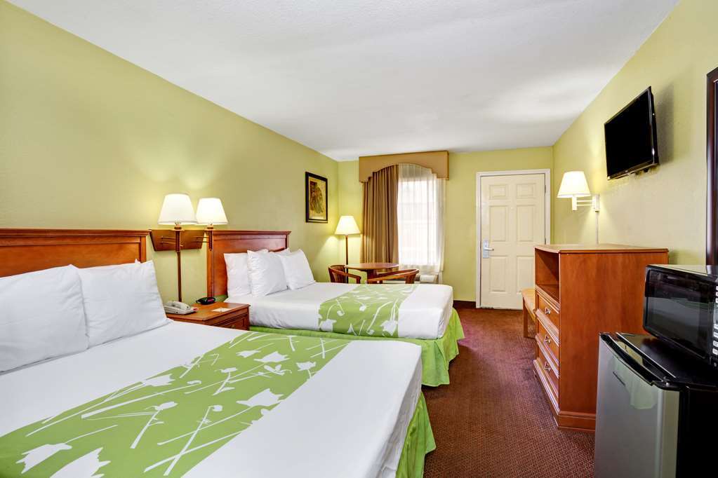 Days Inn By Wyndham Ormond Beach Room photo