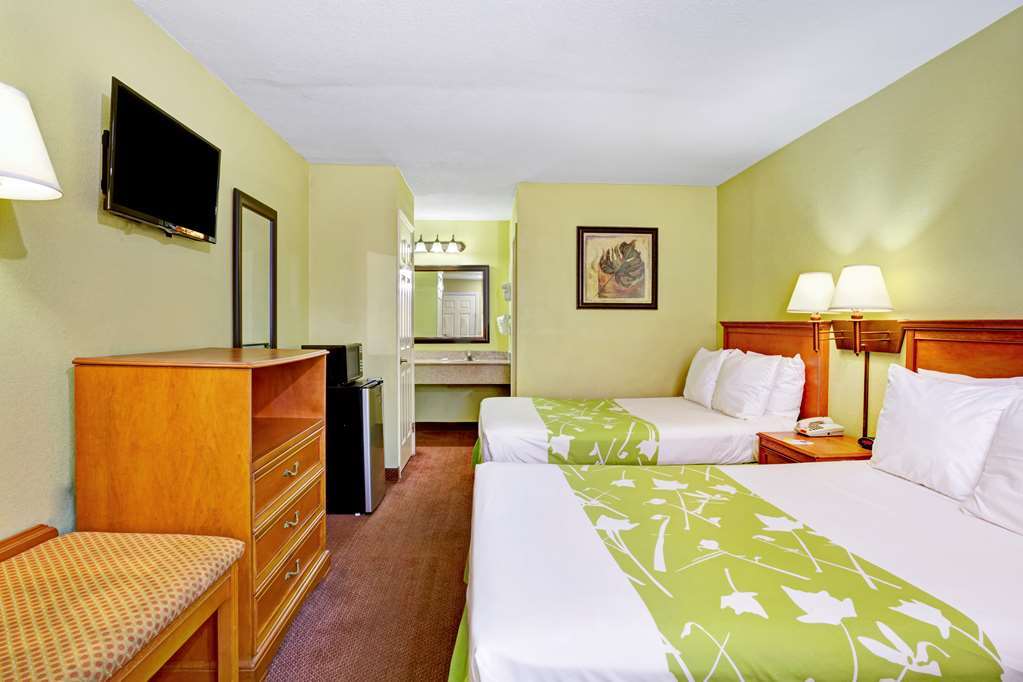 Days Inn By Wyndham Ormond Beach Room photo